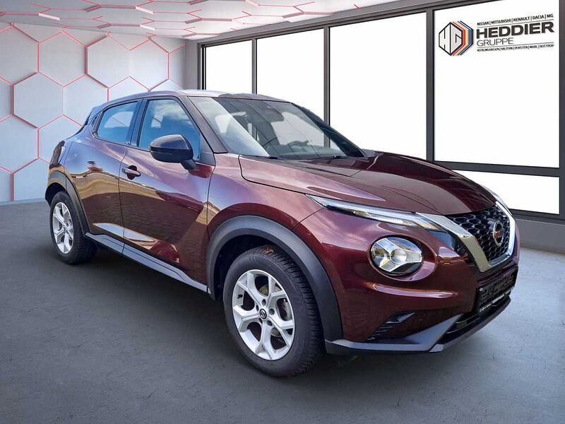 Nissan Juke Acenta 117 PS Autom. *NAVI*AHK*SITZHZG*KLIMA*GJR*