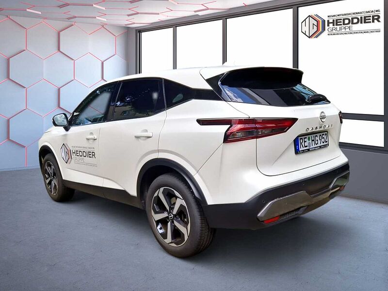 Nissan Qashqai 1.3 N-Connecta ' NAVI-WINTERPARKET'